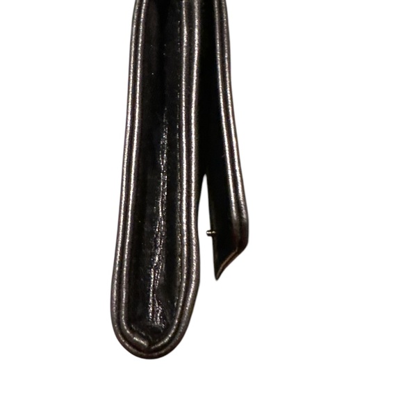 New Chanel Metallic Grey Quilted Wallet - Picture 5 of 11